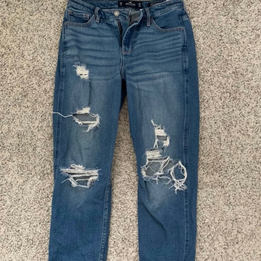 Hollister highwaisted mom jeans 27